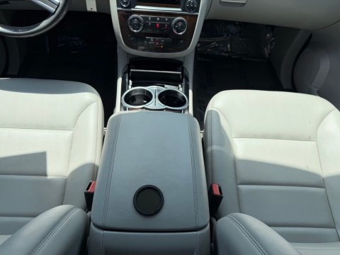 Pre-Owned  2012 Mercedes-Benz R-Class R 350 AWD - photo 23 - Stock #X2548