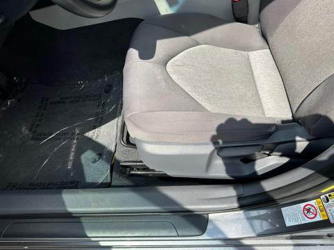 Pre-Owned Predawn Gray Mica 2018 Toyota Camry L FWD - photo 12 - Stock #X2438