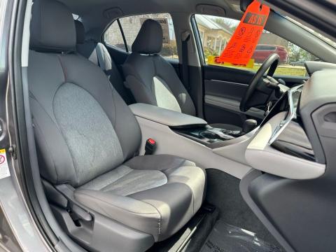 Pre-Owned Predawn Gray Mica 2018 Toyota Camry L FWD - photo 17 - Stock #X2438