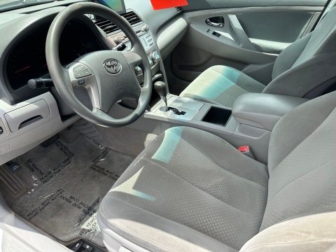 Pre-Owned  2009 Toyota Camry LE FWD - photo 10 - Stock #X2506