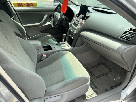 Pre-Owned  2009 Toyota Camry LE FWD - photo 16 - Stock #X2506