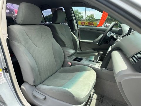 Pre-Owned  2009 Toyota Camry LE FWD - photo 17 - Stock #X2506