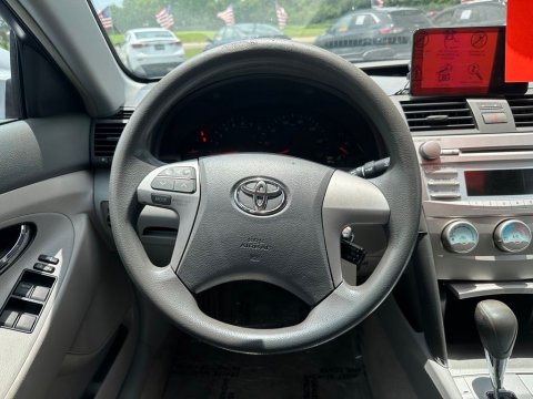 Pre-Owned  2009 Toyota Camry LE FWD - photo 19 - Stock #X2506