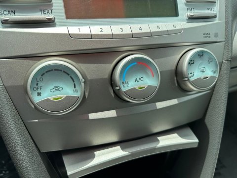 Pre-Owned  2009 Toyota Camry LE FWD - photo 25 - Stock #X2506