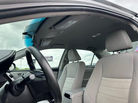 Pre-Owned Celestial Silver Metallic 2016 Toyota Camry LE FWD - photo 13 - Stock #X2449