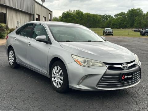 Gray 2016 Toyota Camry LE FWD for sale in Paris, TX - Stock #X2449