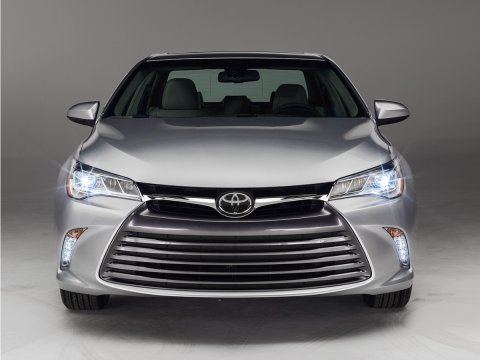 Super White 2017 Toyota Camry LE FWD for sale in Paris, TX - Stock #B5621