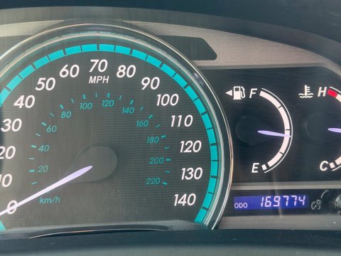 Pre-Owned Magnetic Gray Metallic 2014 Toyota Venza XLE FWD - photo 25 - Stock #X2581