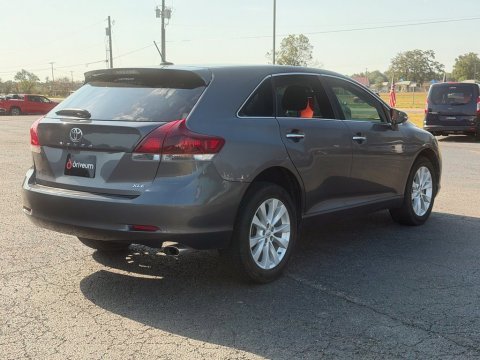 Pre-Owned Magnetic Gray Metallic 2014 Toyota Venza XLE FWD - photo 6 - Stock #X2581