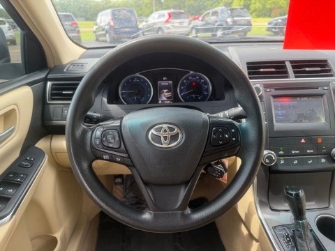Pre-Owned Predawn Gray Mica 2016 Toyota Camry LE FWD - photo 19 - Stock #X2524