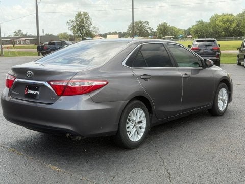 Pre-Owned Predawn Gray Mica 2016 Toyota Camry LE FWD - photo 6 - Stock #X2524