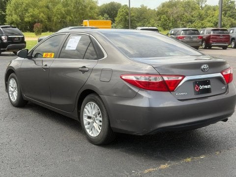 Pre-Owned Predawn Gray Mica 2016 Toyota Camry LE FWD - photo 7 - Stock #X2524
