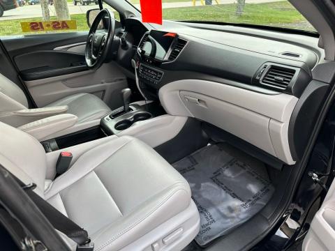 Pre-Owned Black 2016 Honda Pilot EX-L FWD - photo 18 - Stock #X2447