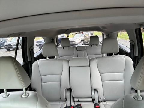 Pre-Owned Black 2016 Honda Pilot EX-L FWD - photo 28 - Stock #X2447