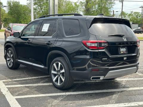 Pre-Owned Black 2023 Honda Pilot Elite AWD - photo 7 - Stock #A1062