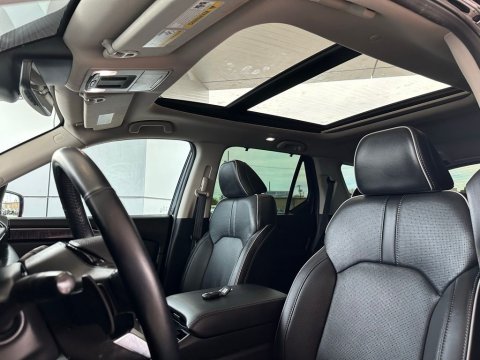 Pre-Owned Black 2023 Honda Pilot Elite AWD - photo 15 - Stock #A1062