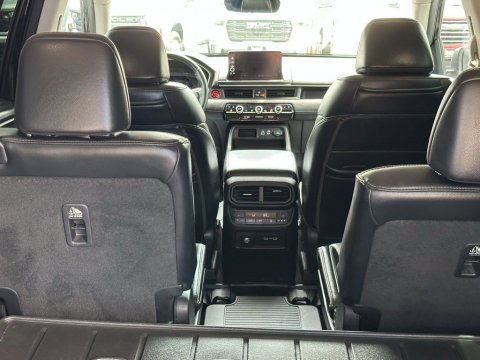 Pre-Owned Black 2023 Honda Pilot Elite AWD - photo 10 - Stock #A1062
