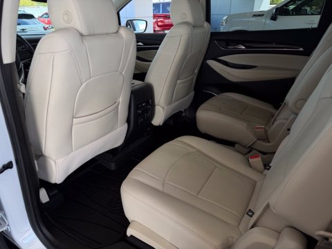 Pre-Owned White Frost Tricoat 2022 Buick Enclave Essence FWD - photo 18 - Stock #A1098