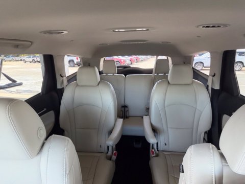 Pre-Owned White Frost Tricoat 2022 Buick Enclave Essence FWD - photo 29 - Stock #A1098