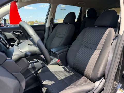 Pre-Owned Magnetic Black Pearl 2019 Nissan Rogue S FWD - photo 15 - Stock #X2577A