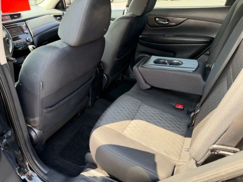 Pre-Owned Magnetic Black Pearl 2019 Nissan Rogue S FWD - photo 17 - Stock #X2577A
