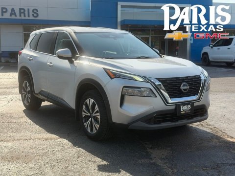 Brilliant Silver Metallic 2023 Nissan Rogue SV FWD for sale in Paris, TX - Stock #B5620