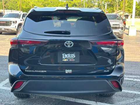 Pre-Owned Midnight Black Metallic 2025 Toyota Highlander XLE FWD - photo 5 - Stock #260270A