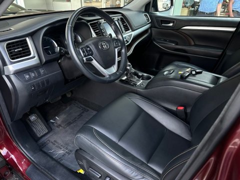 Pre-Owned Ooh La La Rouge Mica 2017 Toyota Highlander XLE FWD - photo 11 - Stock #260928A