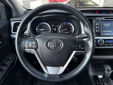 Pre-Owned Ooh La La Rouge Mica 2017 Toyota Highlander XLE FWD - photo 20 - Stock #260928A