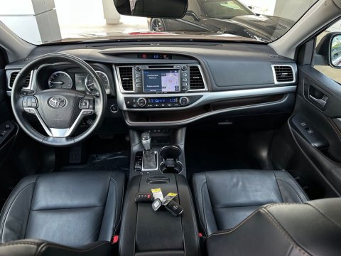 Pre-Owned Ooh La La Rouge Mica 2017 Toyota Highlander XLE FWD - photo 21 - Stock #260928A