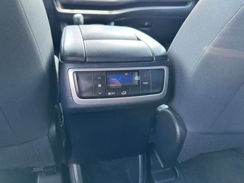 Pre-Owned Blizzard Pearl 2015 Toyota Highlander LE FWD - photo 24 - Stock #X2492
