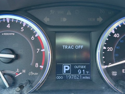 Pre-Owned Blizzard Pearl 2015 Toyota Highlander LE FWD - photo 25 - Stock #X2492