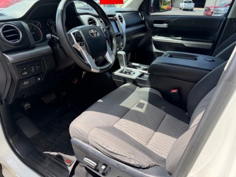 Pre-Owned Super White 2016 Toyota Tundra SR5 RWD - photo 11 - Stock #X2563