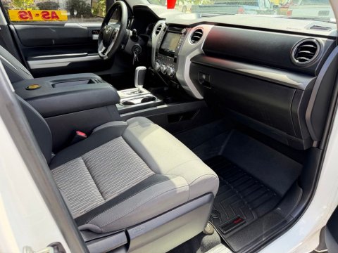Pre-Owned Super White 2016 Toyota Tundra SR5 RWD - photo 17 - Stock #X2563