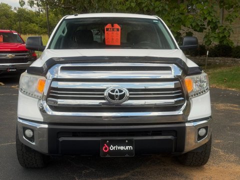 Pre-Owned Super White 2016 Toyota Tundra SR5 RWD - photo 2 - Stock #X2563