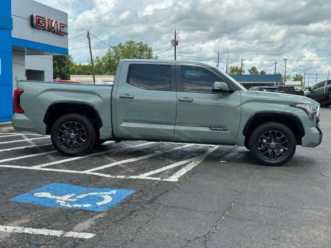 Pre-Owned Lunar 2024 Toyota Tundra Platinum 4WD - photo 4 - Stock #260700A
