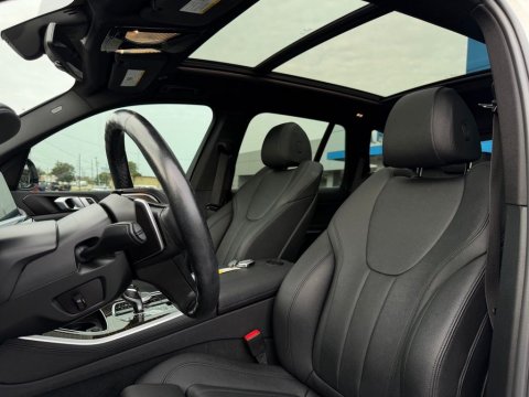 Pre-Owned Alpine White 2021 BMW X5 sDrive40i RWD - photo 15 - Stock #A1083