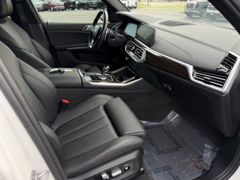 Pre-Owned Alpine White 2021 BMW X5 sDrive40i RWD - photo 17 - Stock #A1083