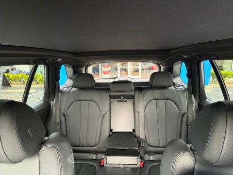 Pre-Owned Alpine White 2021 BMW X5 sDrive40i RWD - photo 27 - Stock #A1083