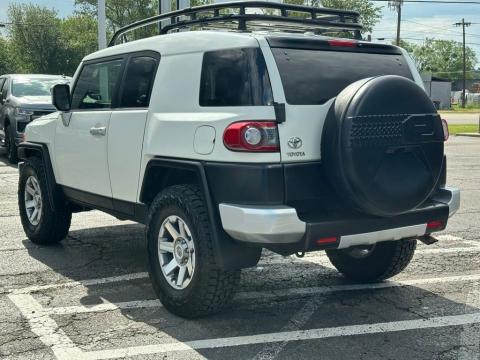 Pre-Owned Iceberg 2014 Toyota FJ Cruiser Base 4WD - photo 6 - Stock #B5599