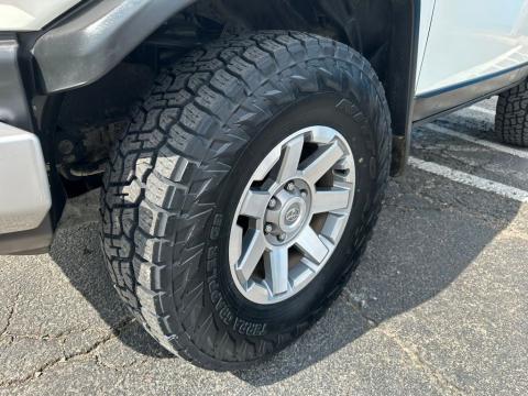 Pre-Owned Iceberg 2014 Toyota FJ Cruiser Base 4WD - photo 7 - Stock #B5599