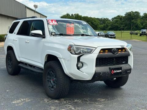 Super White 2016 Toyota 4Runner SR5 Premium 4WD for sale in Paris, TX - Stock #X2464