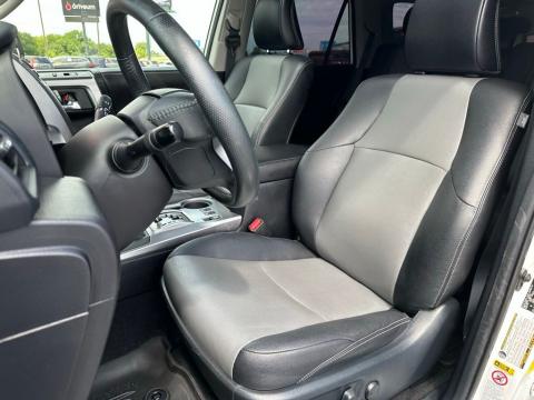 Pre-Owned Super White 2016 Toyota 4Runner SR5 Premium 4WD - photo 15 - Stock #X2464