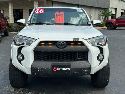 Pre-Owned Super White 2016 Toyota 4Runner SR5 Premium 4WD - photo 2 - Stock #X2464