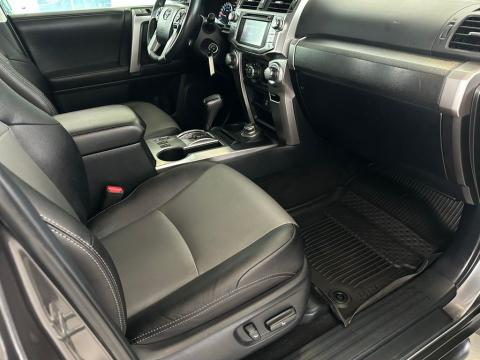 Pre-Owned Magnetic Gray Metallic 2018 Toyota 4Runner SR5 Premium 4WD - photo 17 - Stock #A1069