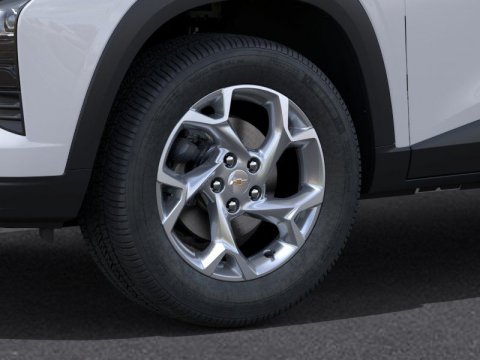 New Summit White 2026 Chevrolet Trax LS FWD - photo 9 - Stock #261160