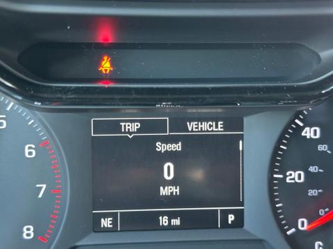 New Summit White 2026 Chevrolet Trax LS FWD - photo 23 - Stock #260964