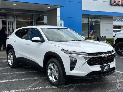  New 2025 Chevrolet Trax LS Stock#250909 Summit White FWD New 