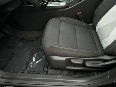 New Mosaic Black Metallic 2026 Chevrolet Trax 1RS FWD - photo 12 - Stock #260919