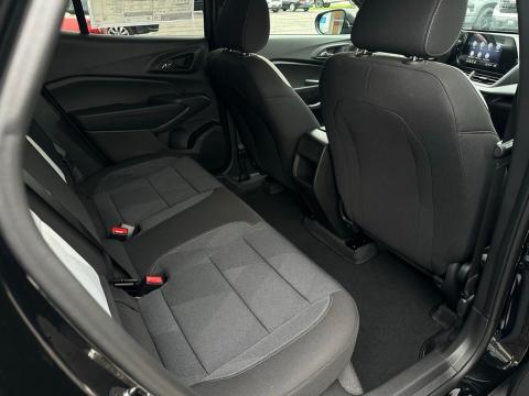 New Mosaic Black Metallic 2026 Chevrolet Trax 1RS FWD - photo 18 - Stock #260919